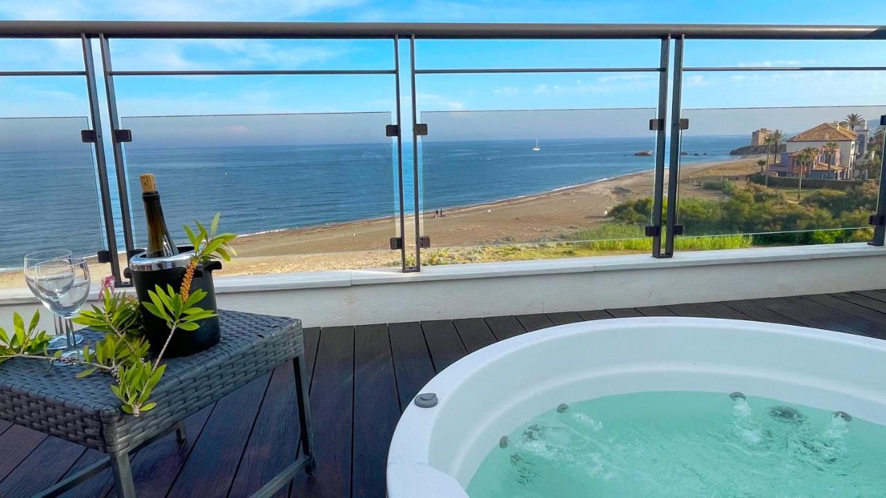 Exclusive Luxury Frontline Beach Penthouse Casares Del Mar - Estepona Dış mekan fotoğraf