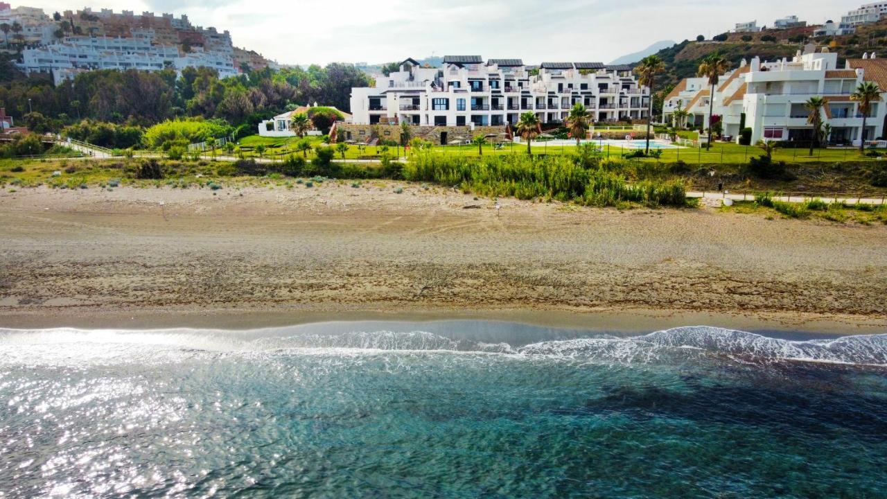 Exclusive Luxury Frontline Beach Penthouse Casares Del Mar - Estepona Dış mekan fotoğraf