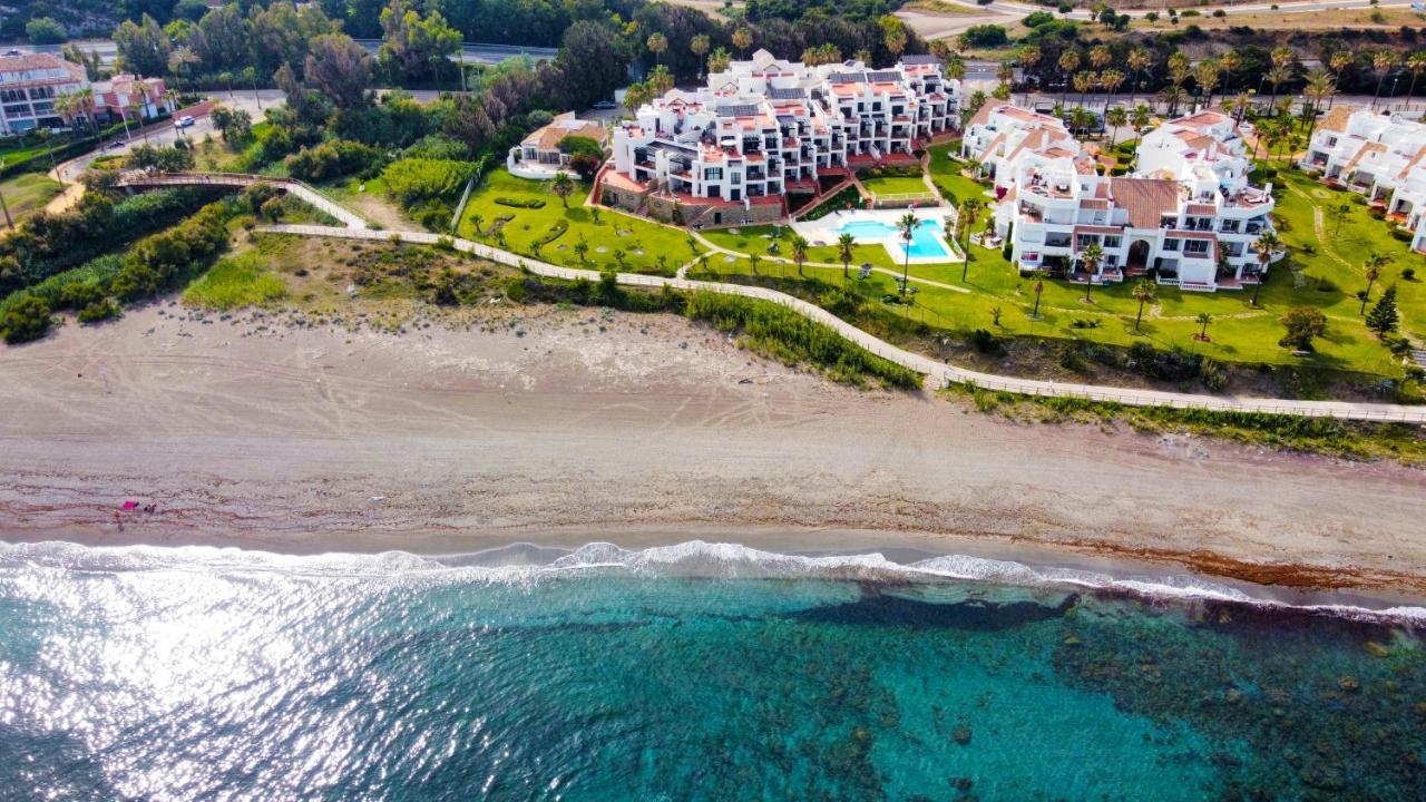 Exclusive Luxury Frontline Beach Penthouse Casares Del Mar - Estepona Dış mekan fotoğraf